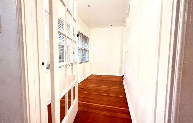 Studio, 1 bath, 518 sqft, $1,329, Unit 001