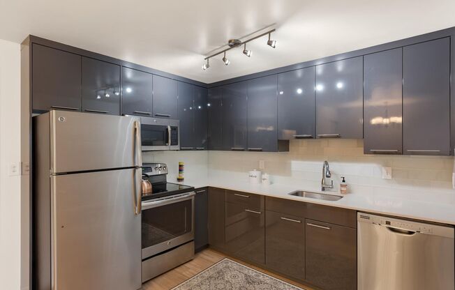 1 bed, 1 bath, 627 sqft, $1,710, Unit 403