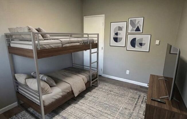 2 beds, 1 bath, 750 sqft, $1,900, Unit Unit #40