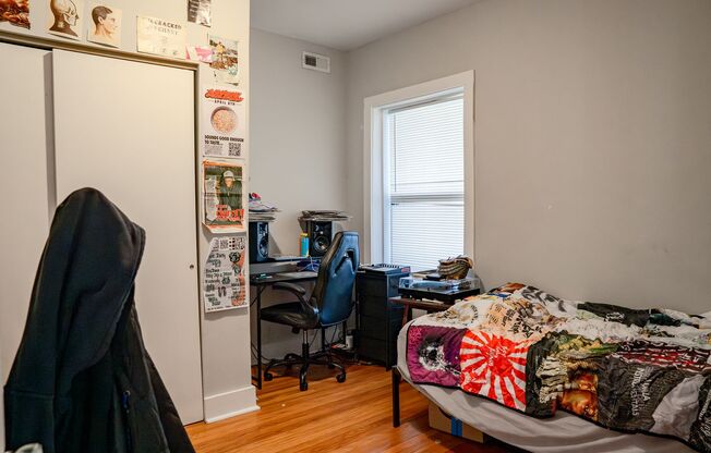 2 beds, 1 bath, 775 sqft, $1,795, Unit 3006-3E