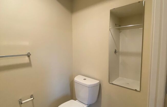 Studio, 1 bath, 178 sqft, $1,425, Unit 301