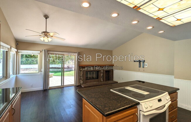 5 beds, 3.5 baths, 2,410 sqft, $5,995