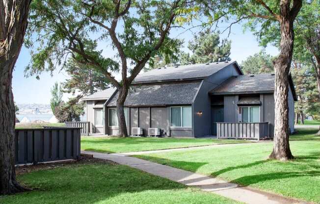 Maple Ridge Apartments Exterior