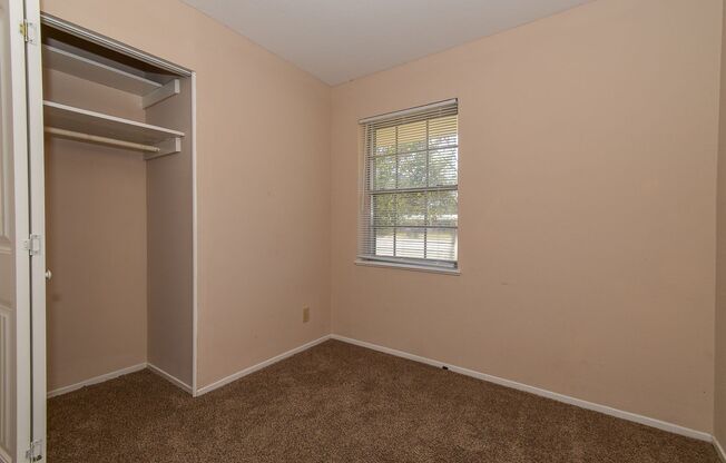 3 beds, 1 bath, $1,250