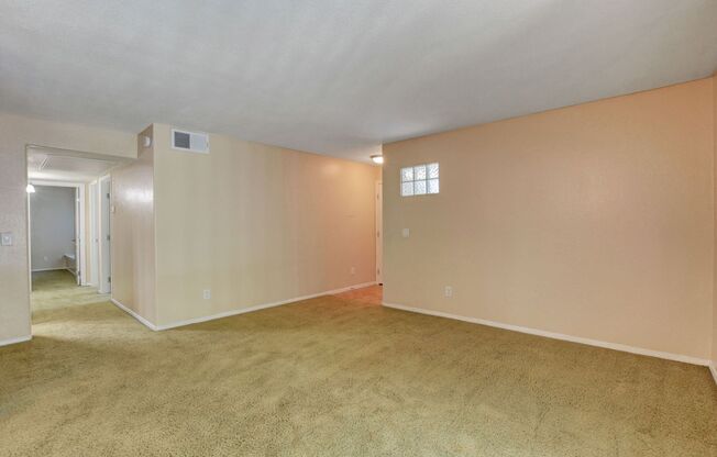 3 beds, 2 baths, $1,520, Unit # 1039