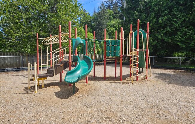 2 beds, 2 baths, 1,075 sqft, $1,575, Unit 331