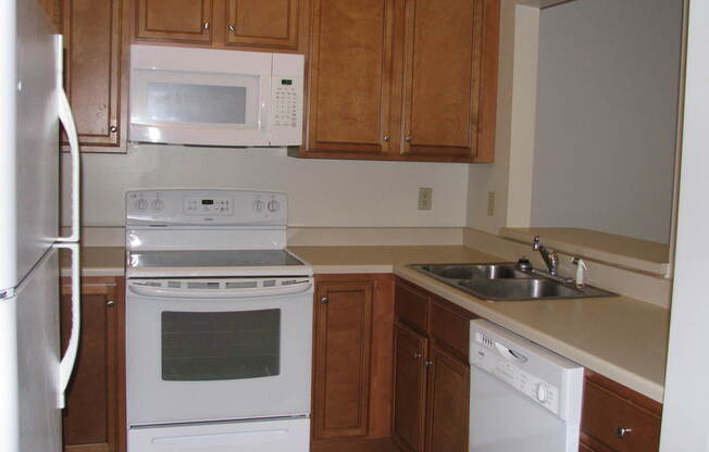 3 beds, 2 baths, 2,130 sqft, $2,800, Unit Ste #221