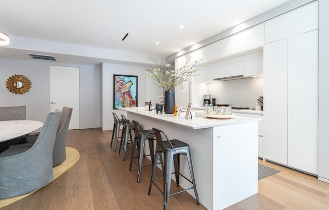 10 FARNSWORTH ST