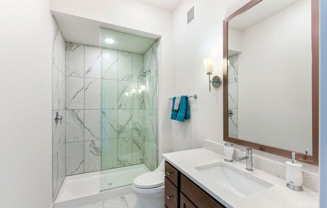 2 beds, 2 baths, 1,033 sqft, $1,795, Unit 302CH