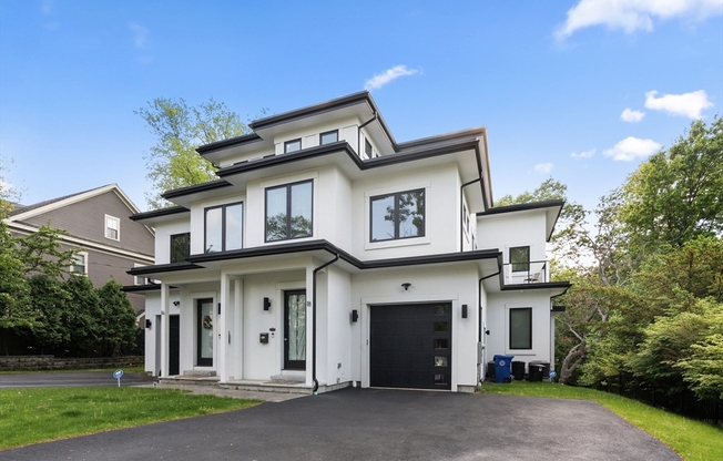 18 CRAGMORE RD
