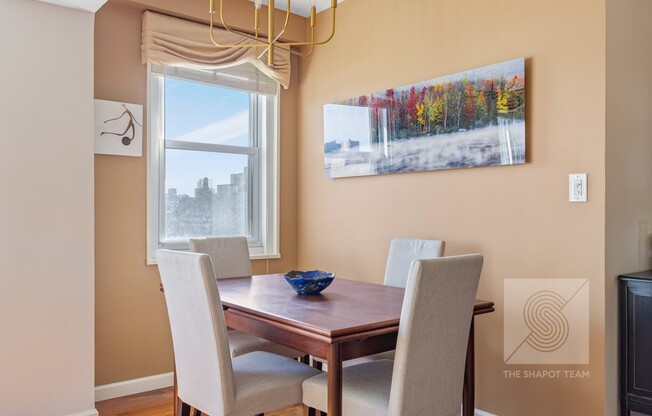 101 W 12 ST