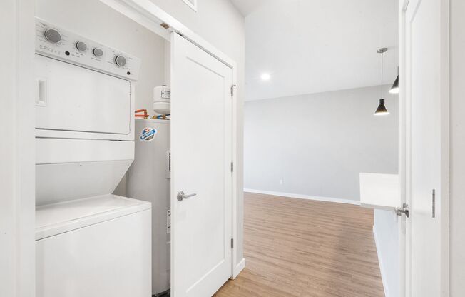 2 beds, 2 baths, 1,097 sqft, $2,350, Unit 3307