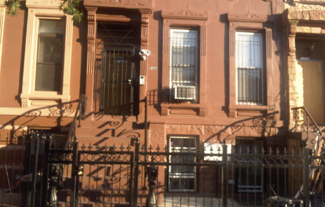 242 Vernon Ave