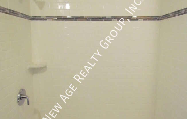 423 N NAPA ST