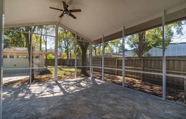 Heart of the Historic District but Newer Built!