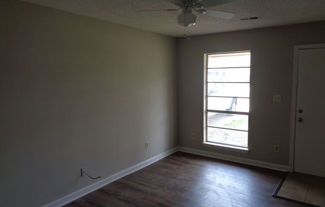 3 beds, 1 bath, $1,225