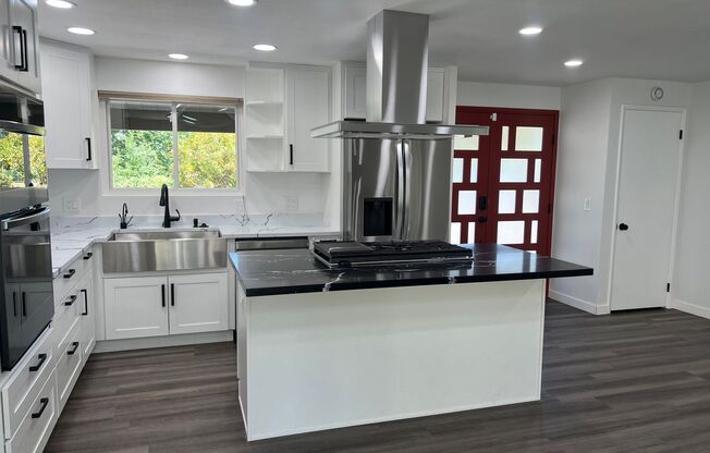 3bd/2ba Bellevue Home