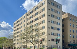 1400 400 CHICAGO AVE