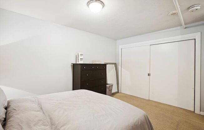 1 bed, 1 bath, $2,500