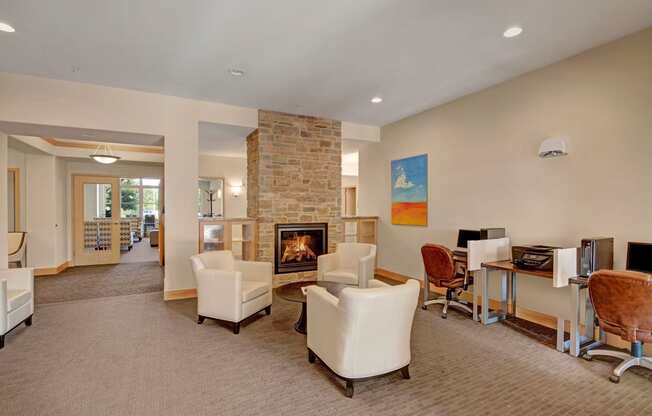 Van Buren Place Resident Lounge Apartments in Sun Prairie, WI