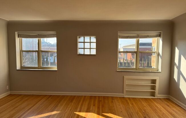 5835-45 Lindenwood Avenue