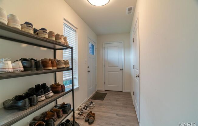 2 beds, 2 baths, 1,154 sqft, $2,500, Unit Daggett Avenue- 5004