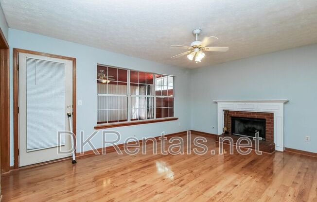 3815 LANDGRAF CV