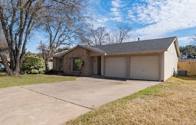 4 Bedroom, 2 Bath Home in Round Rock w/ Short Commute to IH-35