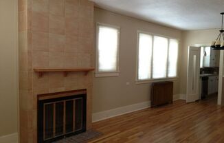 3 beds, 1 bath, $1,350, Unit Unit A