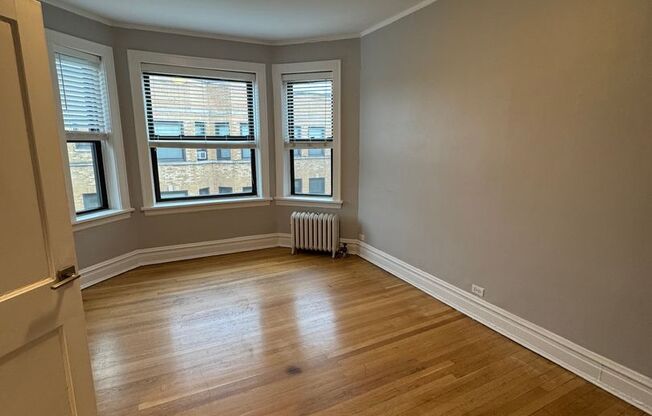3 beds, 2 baths, 1,235 sqft, $2,495, Unit 605-3M