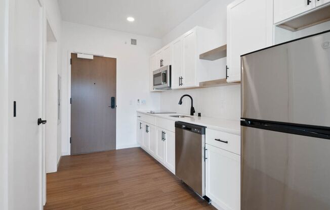 Studio, 1 bath, 447 sqft, $1,275, Unit 515