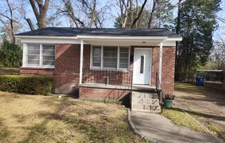 Newly Renovated 2 Bedroom 1 Bath