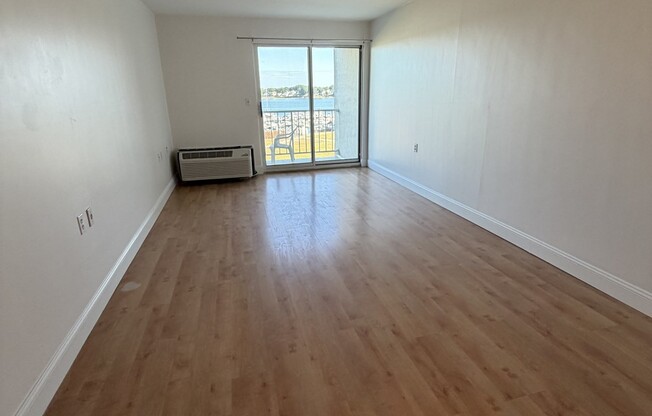 2 beds, 2 baths, 1,069 sqft, $2,500, Unit 405