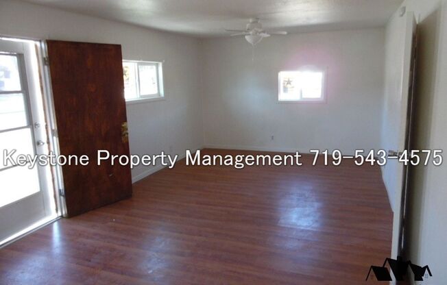 $450 OFF - Move In Special! Two Bedroom Unit with Dedicated Entrance & Tons of Space! $900/$900
