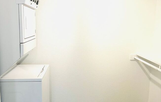 1 bed, 1 bath, 720 sqft, $1,149, Unit 222