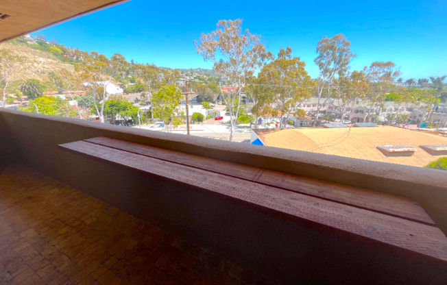 2 beds, 1.5 baths, 950 sqft, $4,195