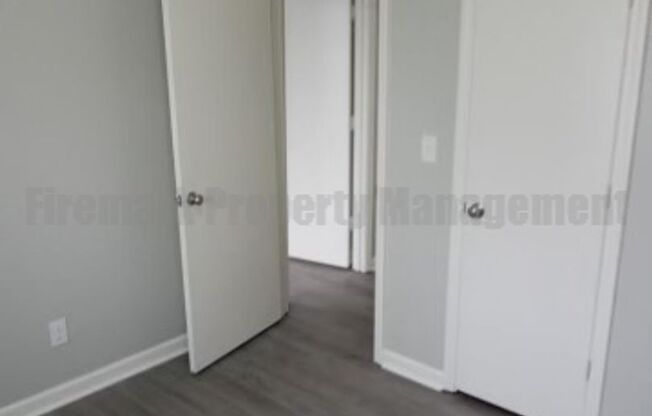 2 beds, 1 bath, 736 sqft, $1,050, Unit 112-11