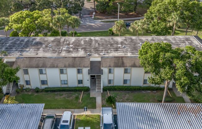 2 Bed/2 Bath Ground Floor Unit in EastLake Woodlands Community, Oldsmar!