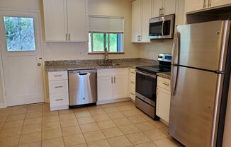 2 beds, 1 bath, 900 sqft, $2,650, Unit 55-6