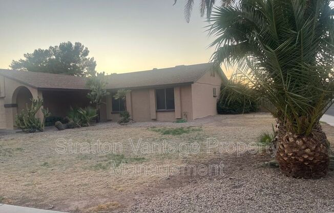1538 E MCNAIR DR