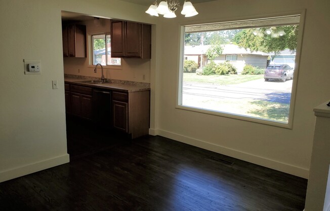 Spacious Home off River Road