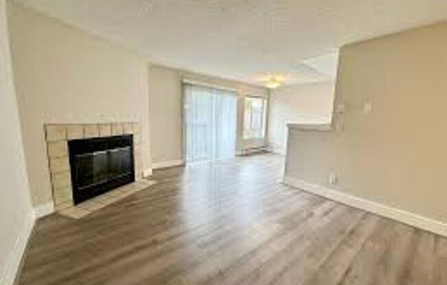 1 bed, 1 bath, 680 sqft, $1,450, Unit D-07