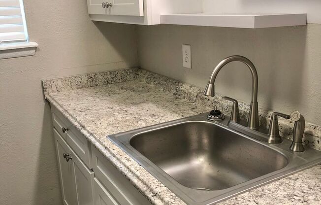 1 bed, 1 bath, 600 sqft, $817, Unit 31