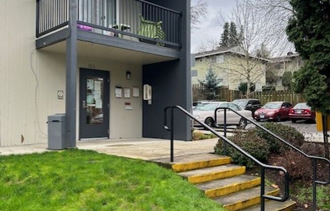 Multnomah Manor (MMA)