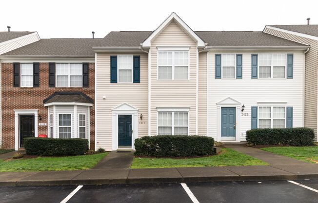 Spacious, well-kept 3 bedroom N Raleigh townhome with fenced back area!