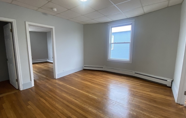 271 SHIRLEY ST