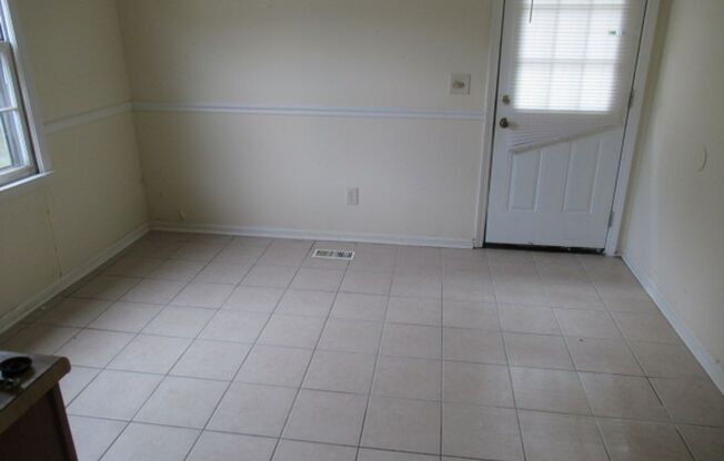 2 beds, 1 bath, $950