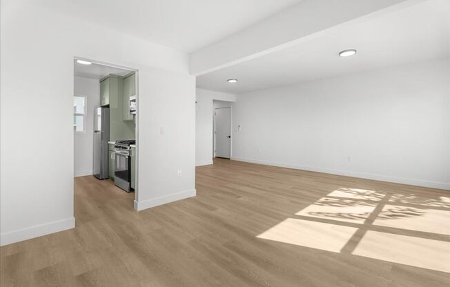 5312 Radford (#554)