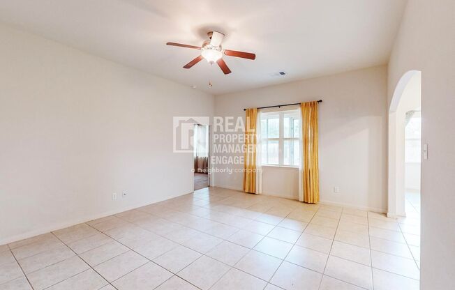 3 Bedroom Single-Story Home available For Rent in Sanger!