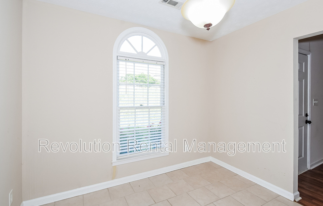 4 MEADOWSWEET LN